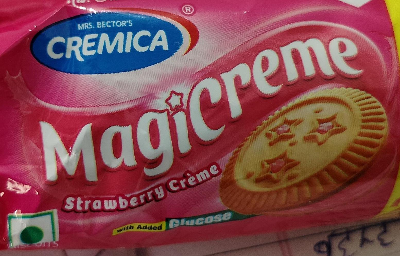 Cremica Magicreme Strawberry Creme Biscuits