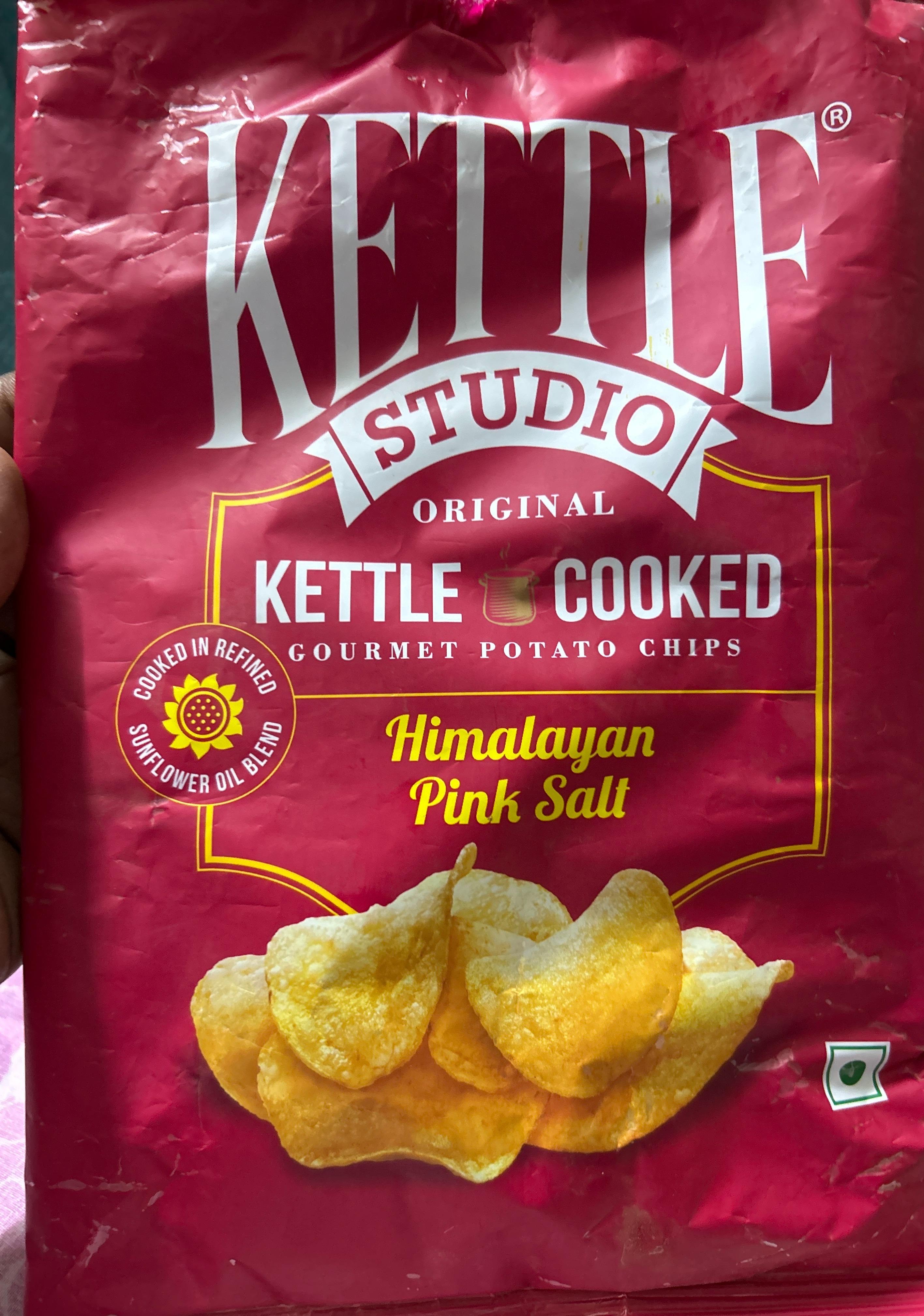 Kettle Studio Gourmet Potato Chips Himalayan Pink Salt