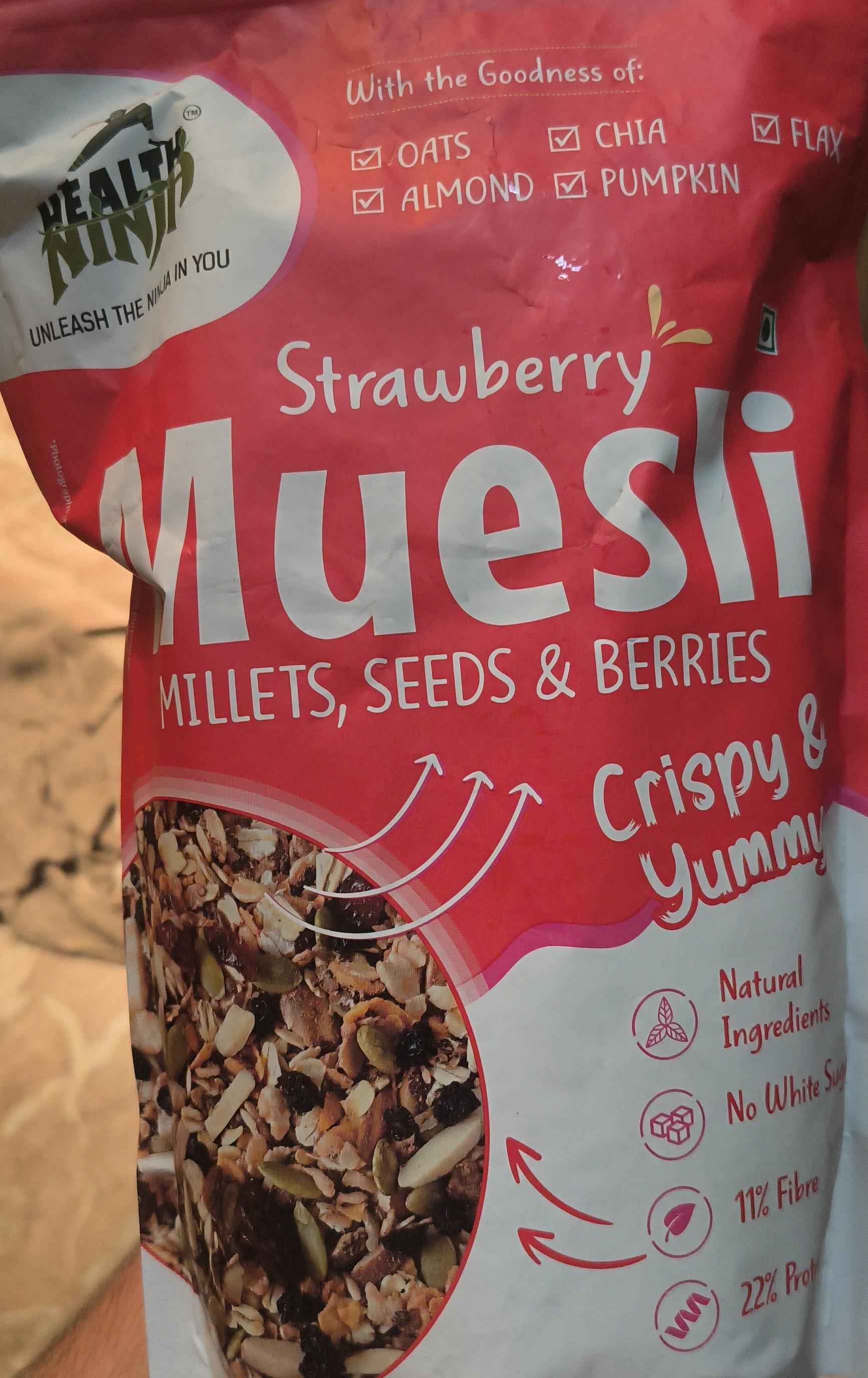 Health Ninja Strawberry Muesli Millets, Seeds & Berries